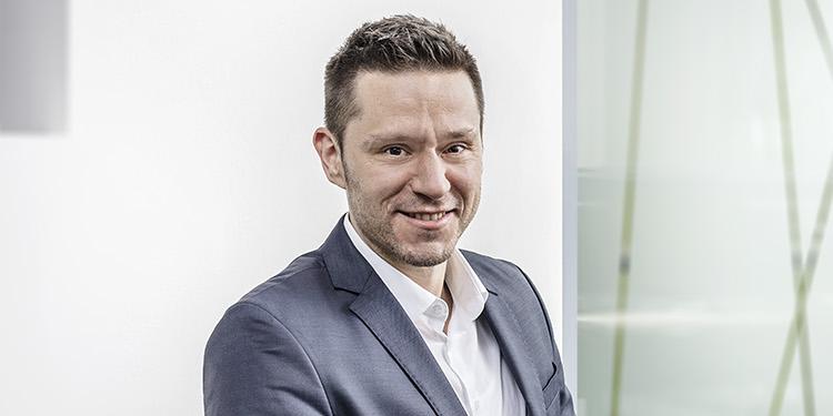 B. Sc. (FH) Deniz Calis Ihre Ansprechpartner: Mitarbeiterporträt von Deniz Calis (Bachelor of Engineering), Project Engineer