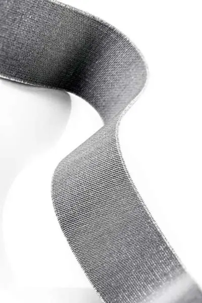 Produktfoto eines grauen Melangebands vor weißem Hintergrund